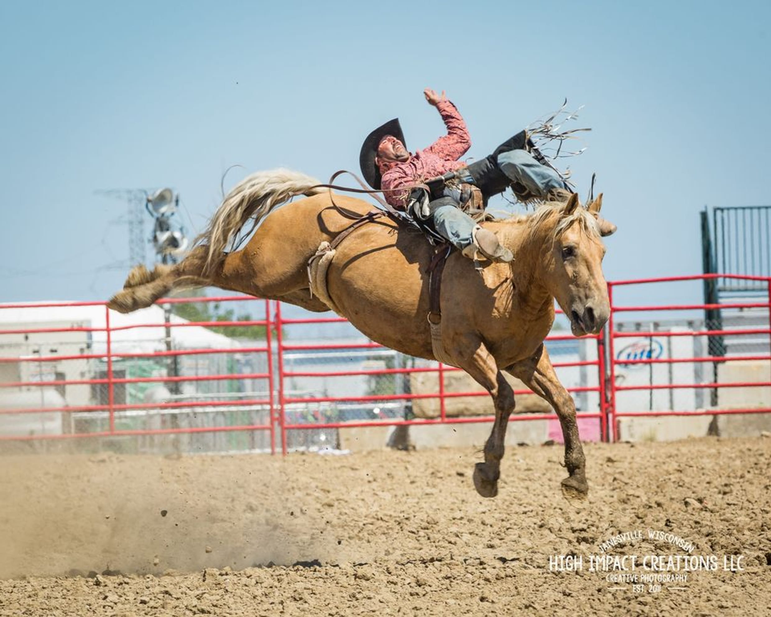 CORN CRIB PRO RODEO